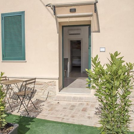 Queen Appartamenti E Camere Campofilone Bagian luar foto